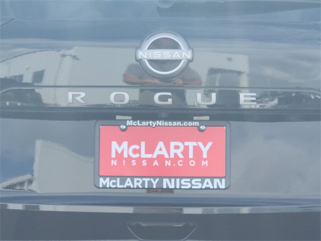 New 2026 Nissan Rogue SV image 5