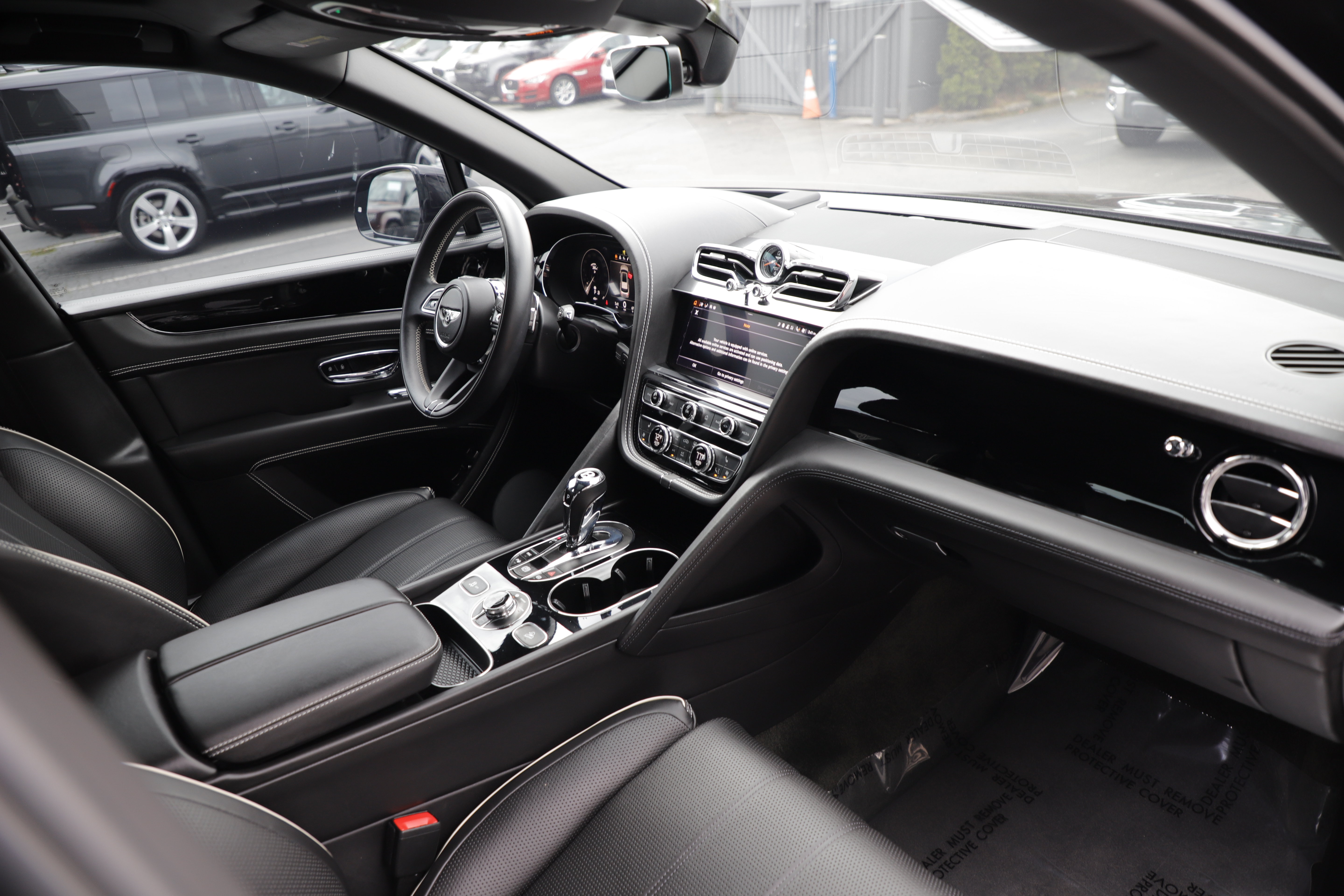 Used 2022 Bentley Bentayga AWD/4WD image 12