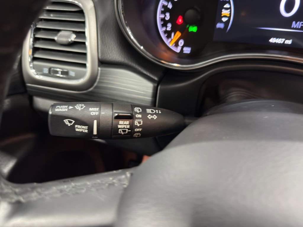 Used 2019 Jeep Grand Cherokee Laredo w/ Laredo X Package image 26