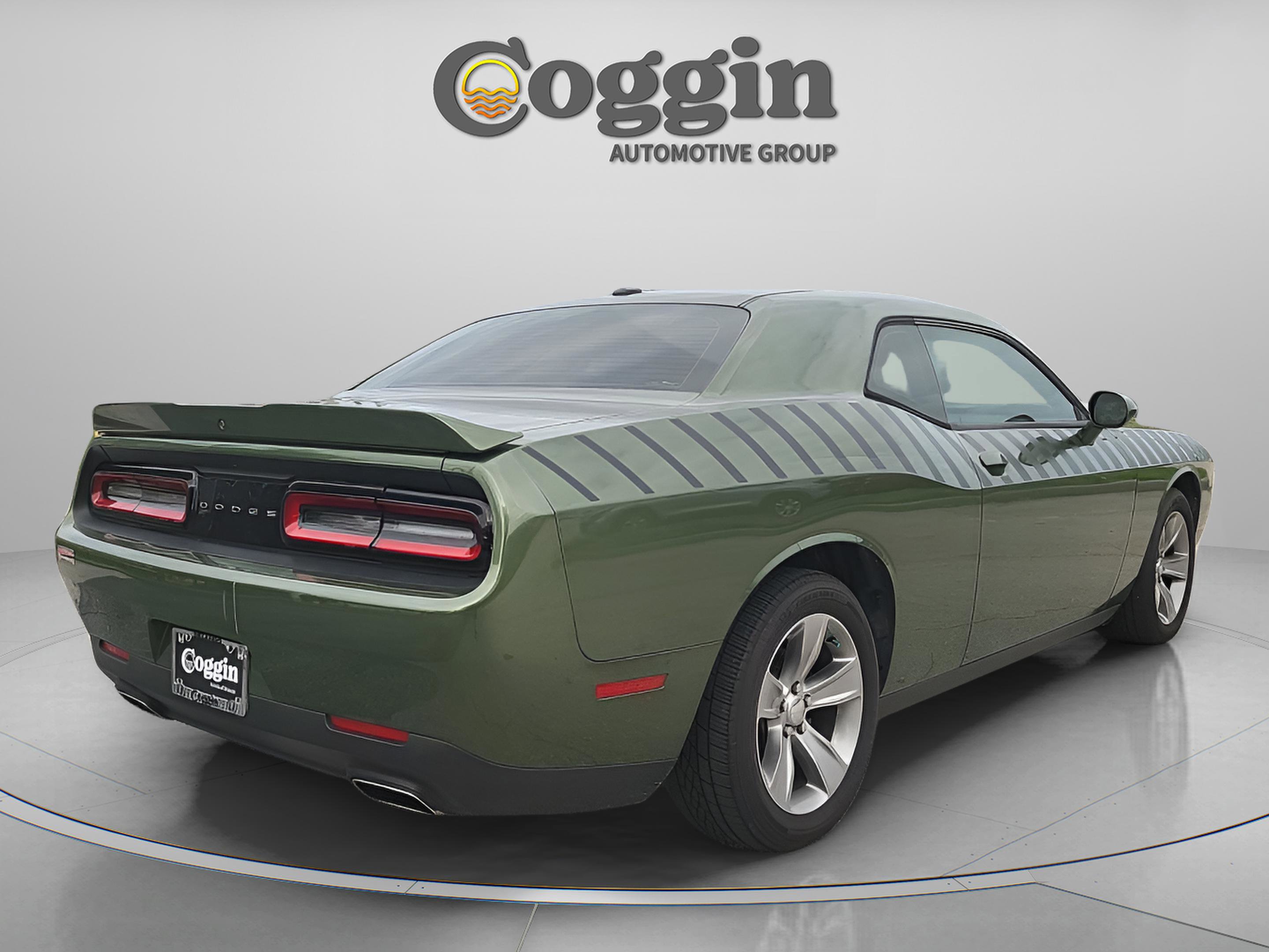 Used 2020 Dodge Challenger SXT image 6