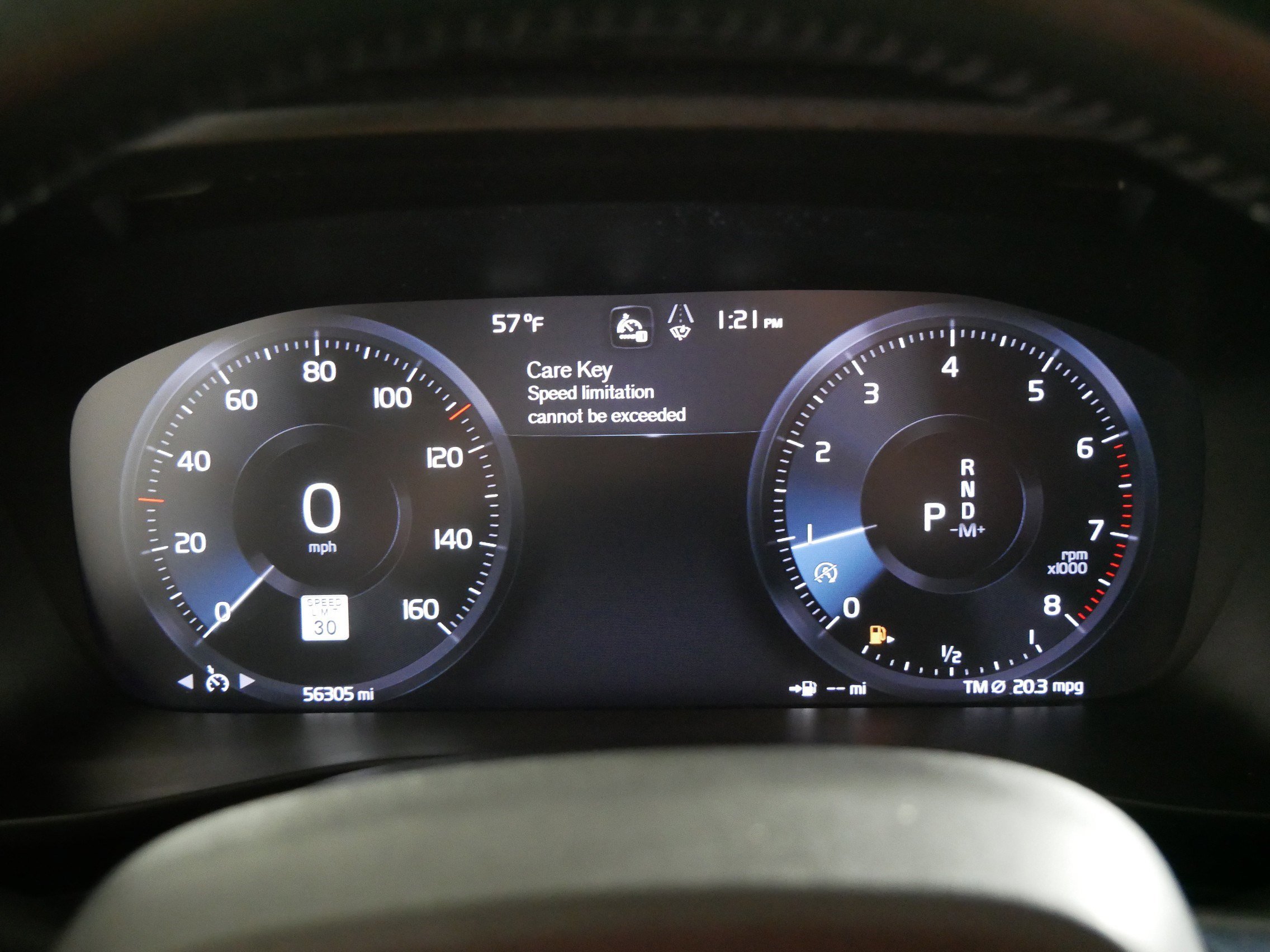 Used 2021 Volvo XC40 T5 Momentum image 21