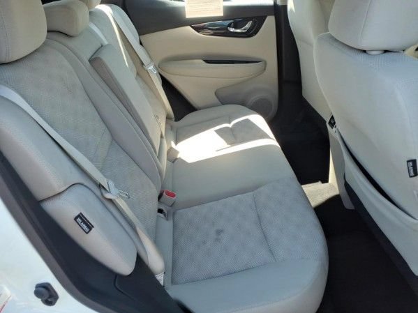 Used 2020 Nissan Rogue Sport SV w/ All-Weather Package FWD image 6