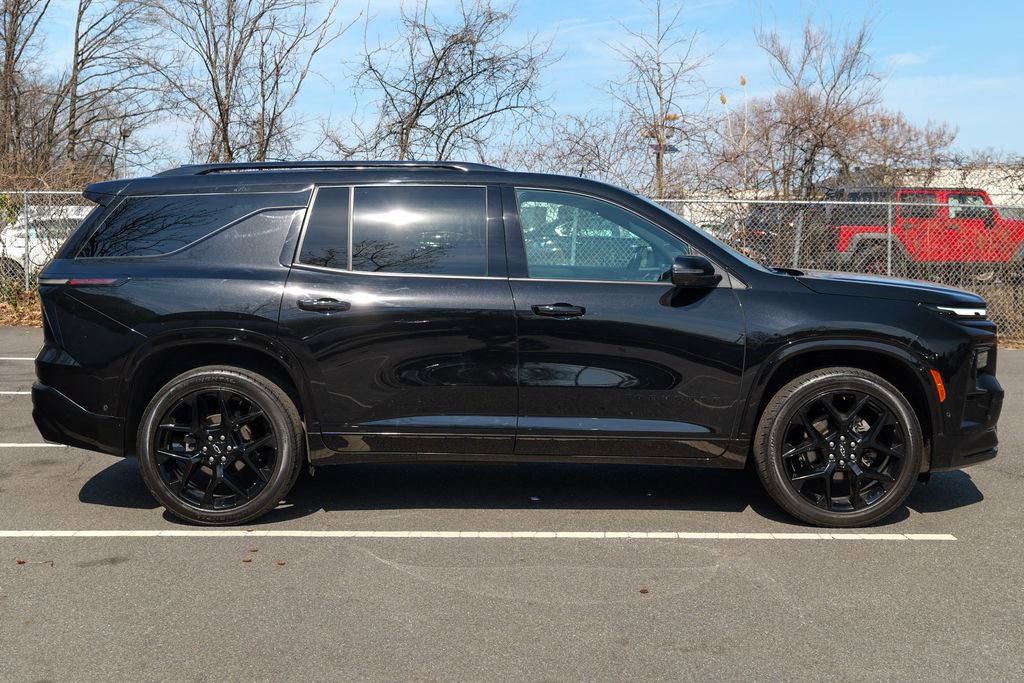 Used 2024 Chevrolet Traverse RS w/ LPO, Floor Liner Package image 8