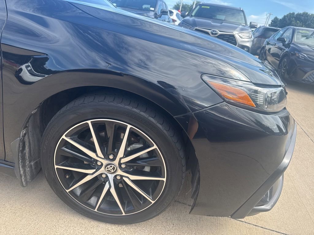 Used 2021 Toyota Camry SE FWD image 9