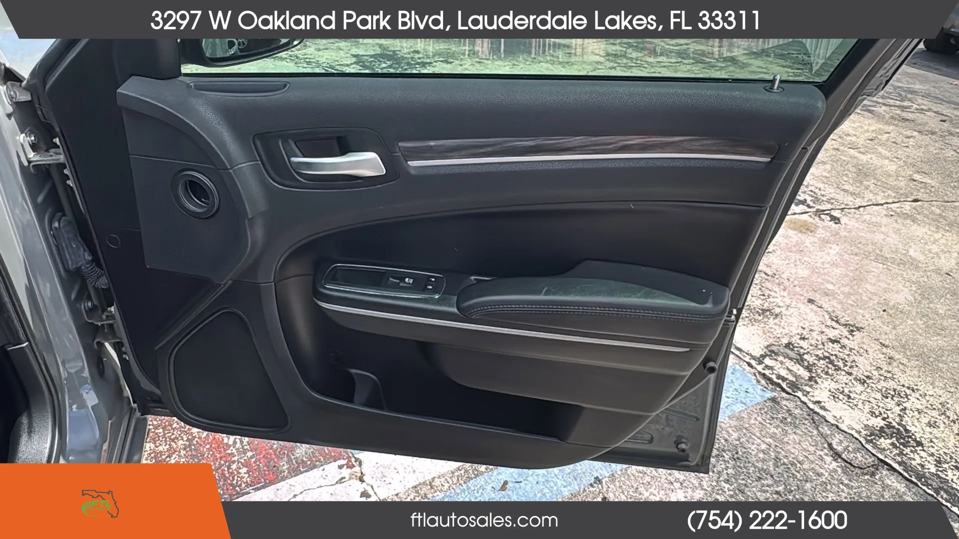 Used 2019 Chrysler 300 Touring w/ Sport Appearance Package RWD image 32