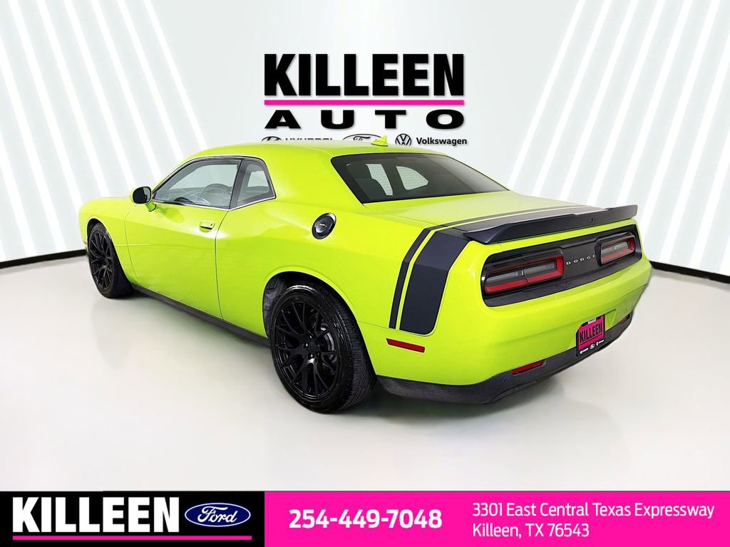 Used 2015 Dodge Challenger R/T Scat Pack w/ Scat Pack Appearance Package RWD image 6