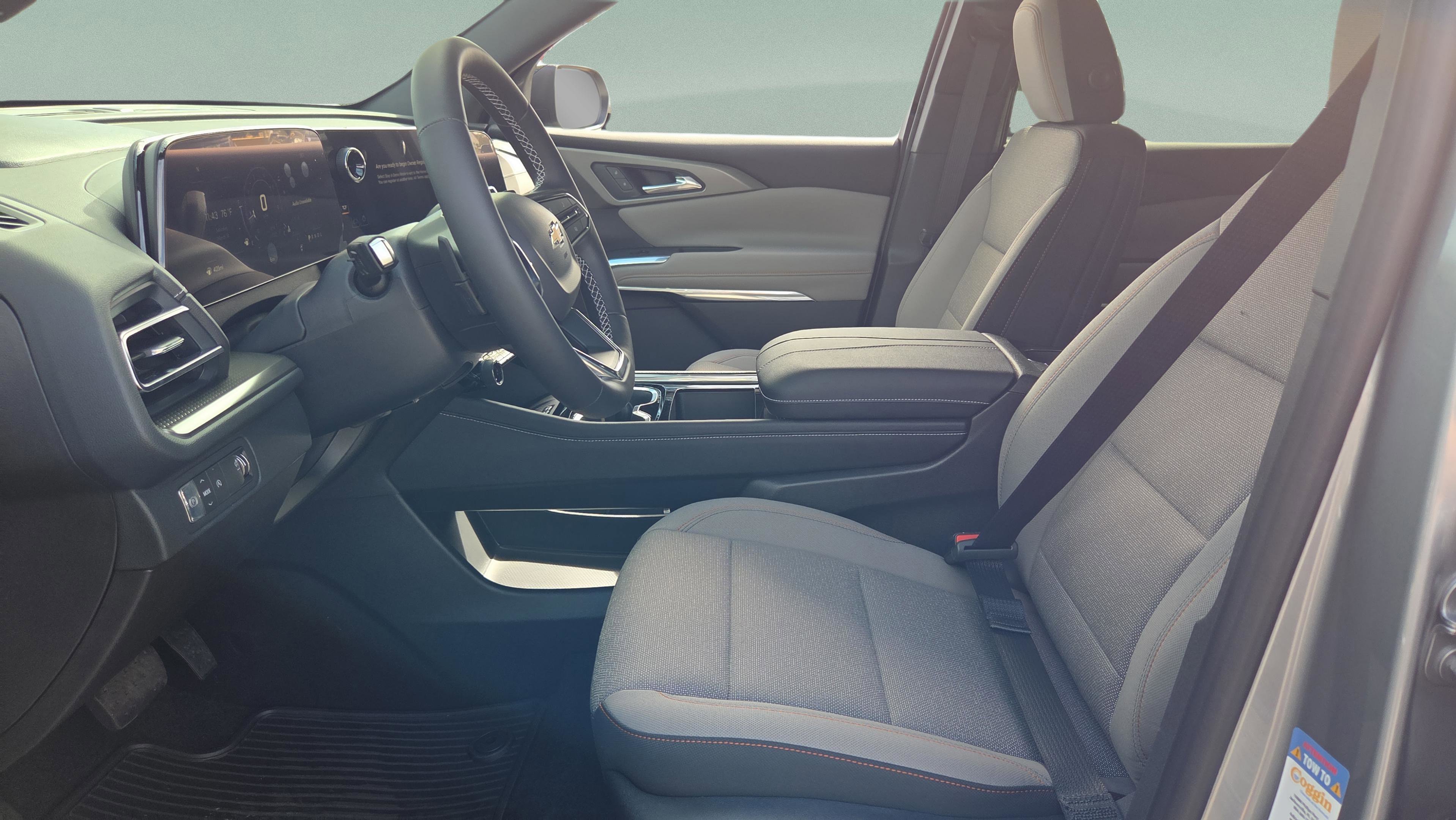 New 2026 Chevrolet Traverse LT w/ Driver Confidence Package FWD image 30