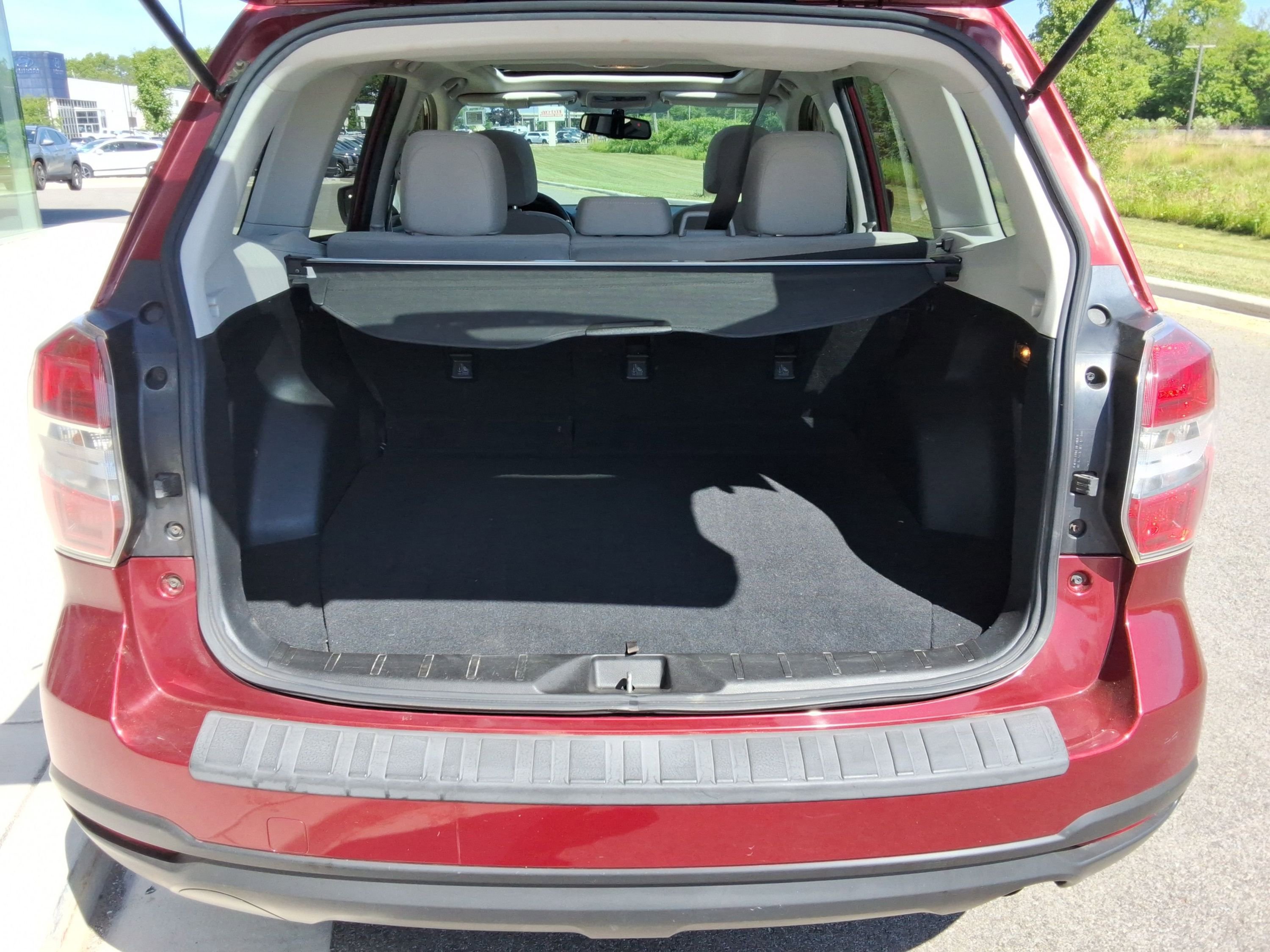 Used 2016 Subaru Forester 2.5i Premium w/ Popular Package #1 AWD/4WD image 32