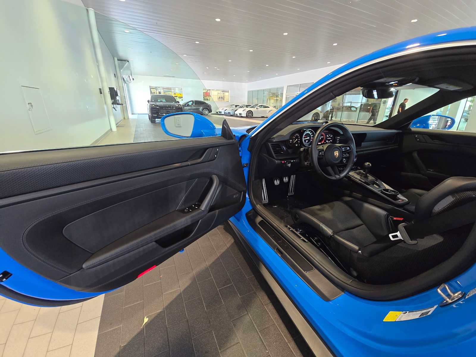 Used 2022 Porsche 911 GT3 RWD image 18