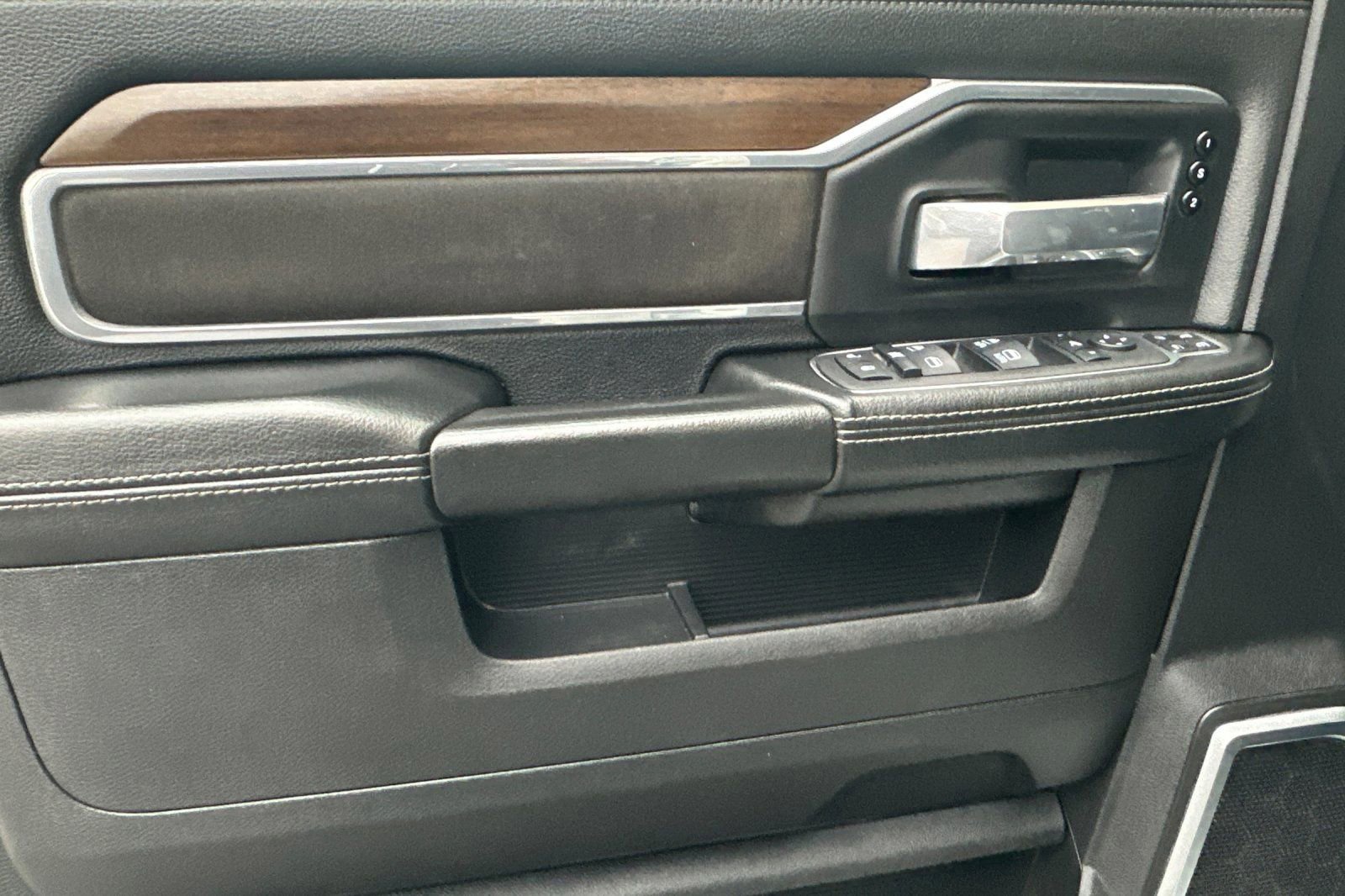 Used 2024 RAM 2500 Laramie image 11