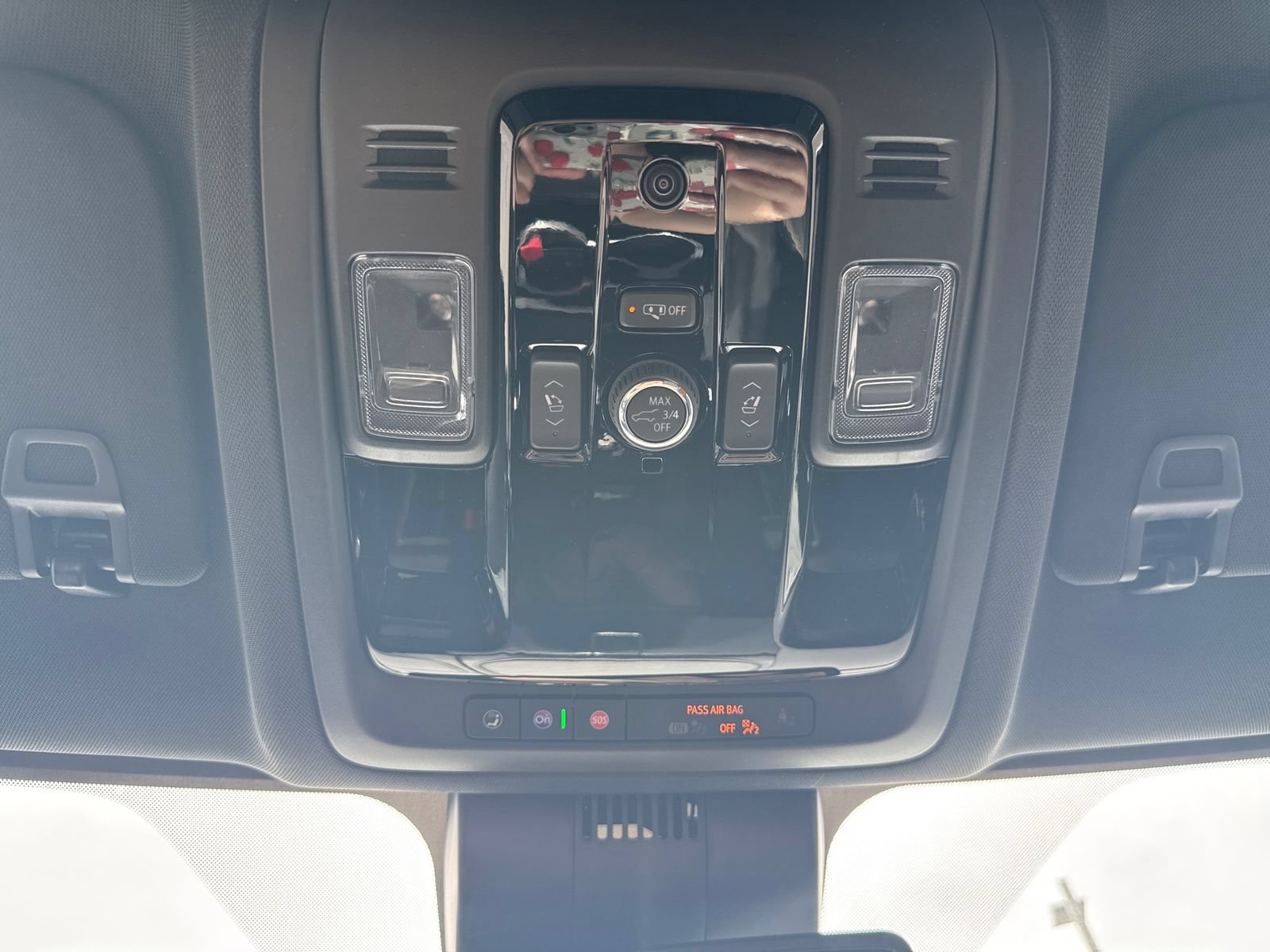 New 2026 GMC Yukon XL Elevation w/ LPO, Elevation Black Package AWD/4WD image 18