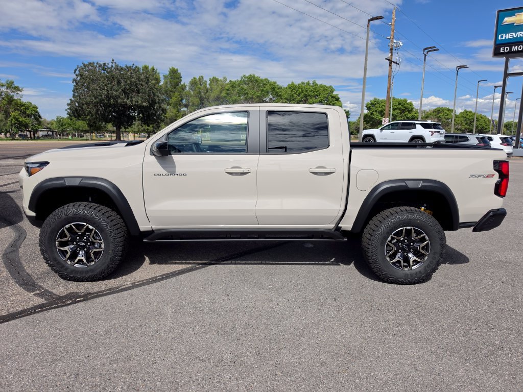 New 2026 Chevrolet Colorado ZR2 w/ Technology Package AWD/4WD image 2