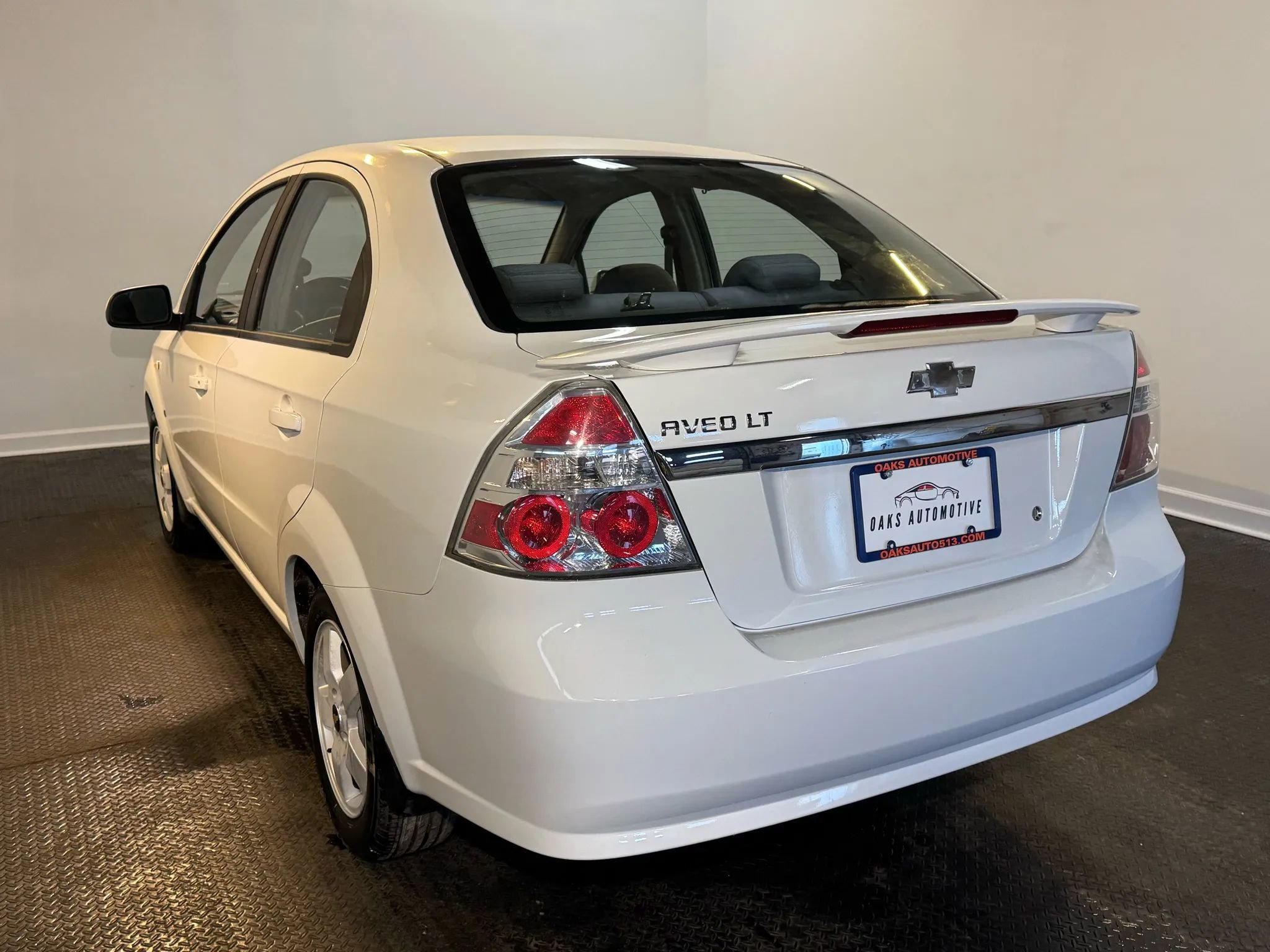 Used 2007 Chevrolet Aveo LT FWD image 6