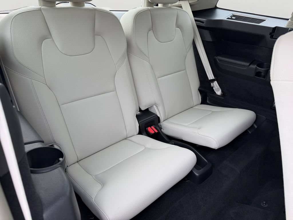 Certified 2023 Volvo XC90 B6 Plus AWD/4WD image 10