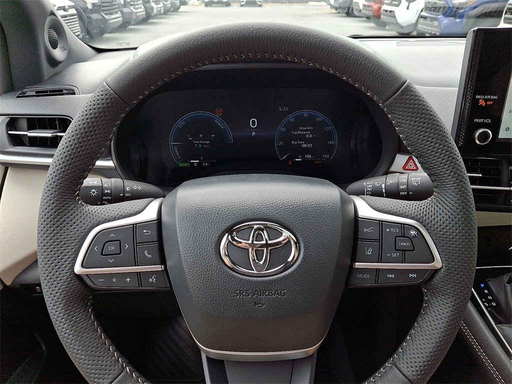 New 2025 Toyota Sienna Limited image 15
