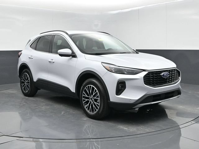 New 2025 Ford Escape SE w/ PHEV Premium Package