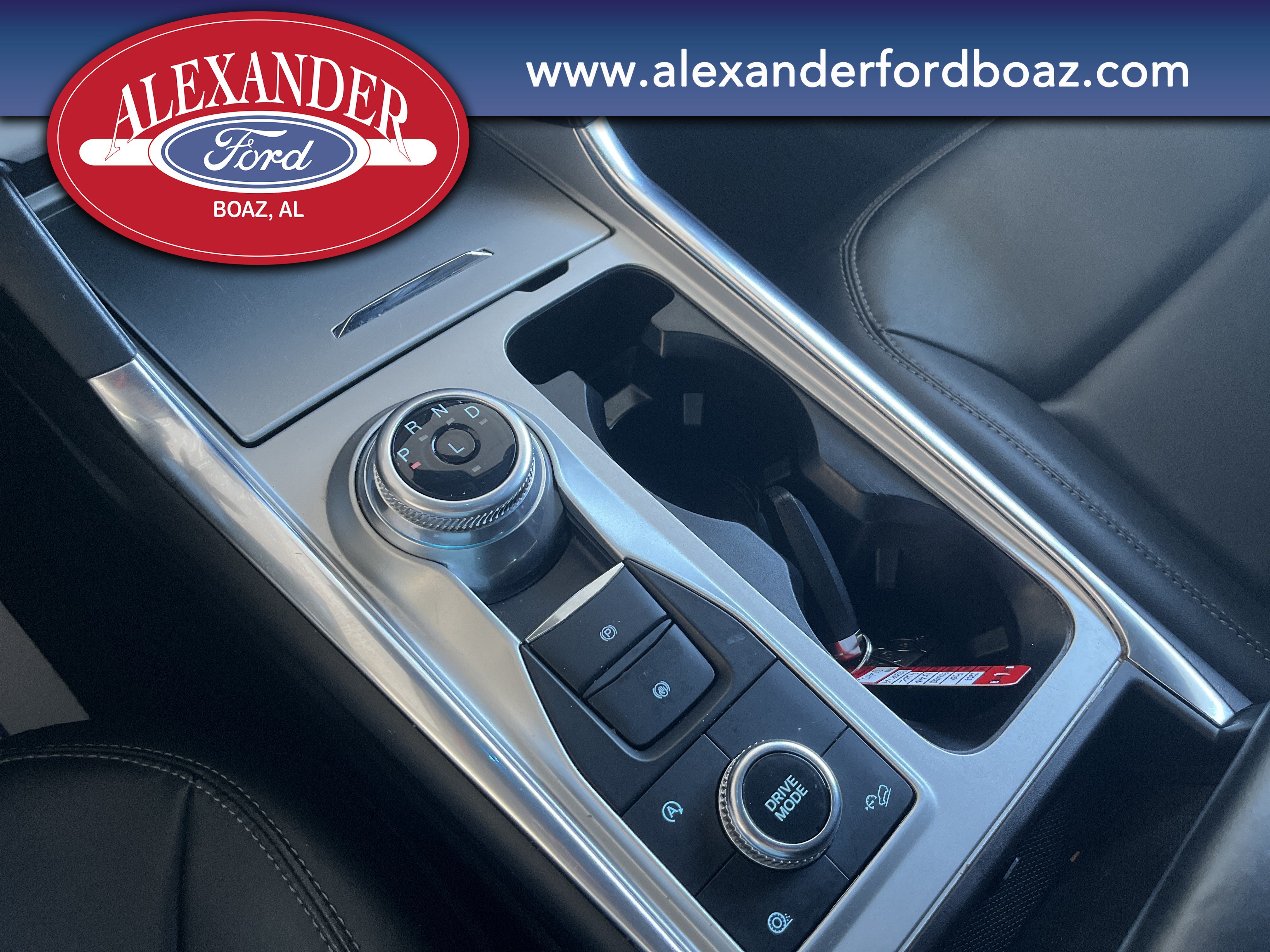 Used 2023 Ford Explorer XLT w/ Equipment Group 202A AWD/4WD image 24