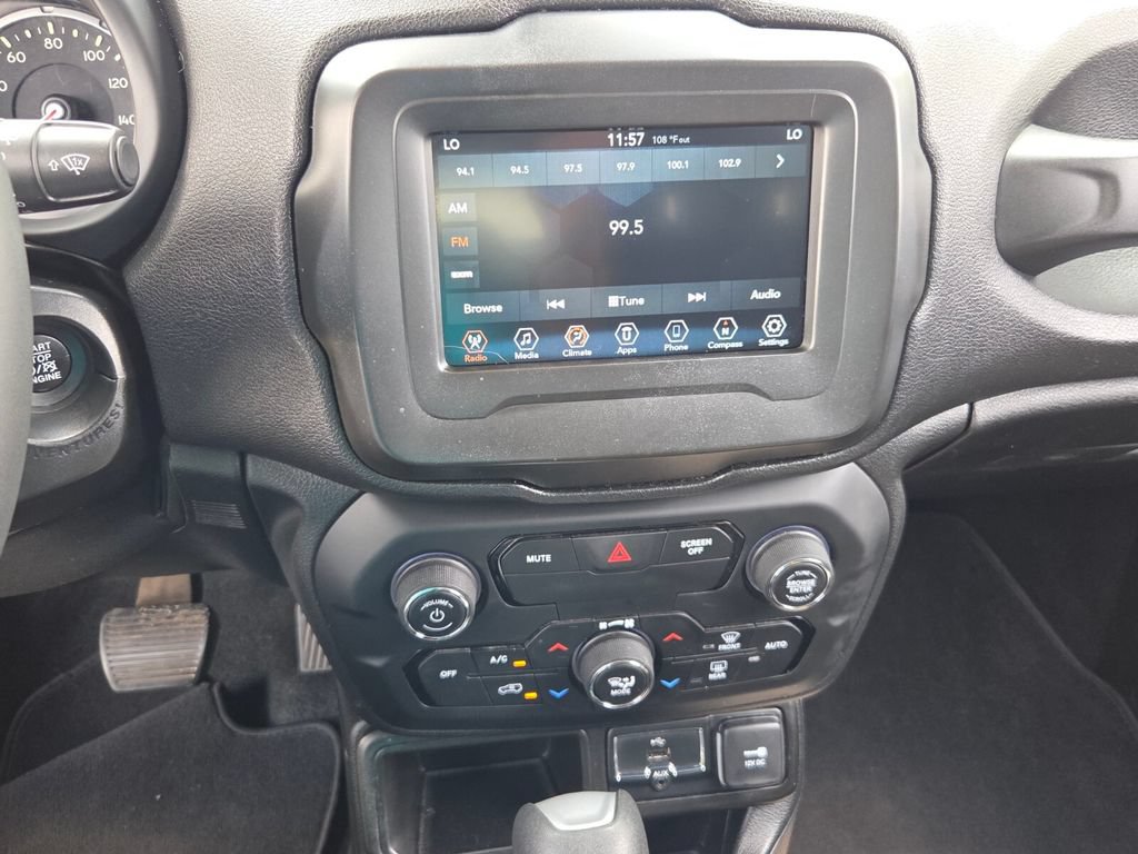 Used 2019 Jeep Renegade Latitude FWD image 21