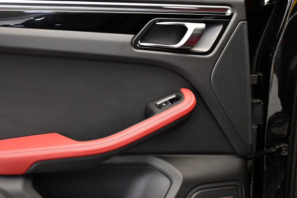 Used 2023 Porsche Macan S image 43