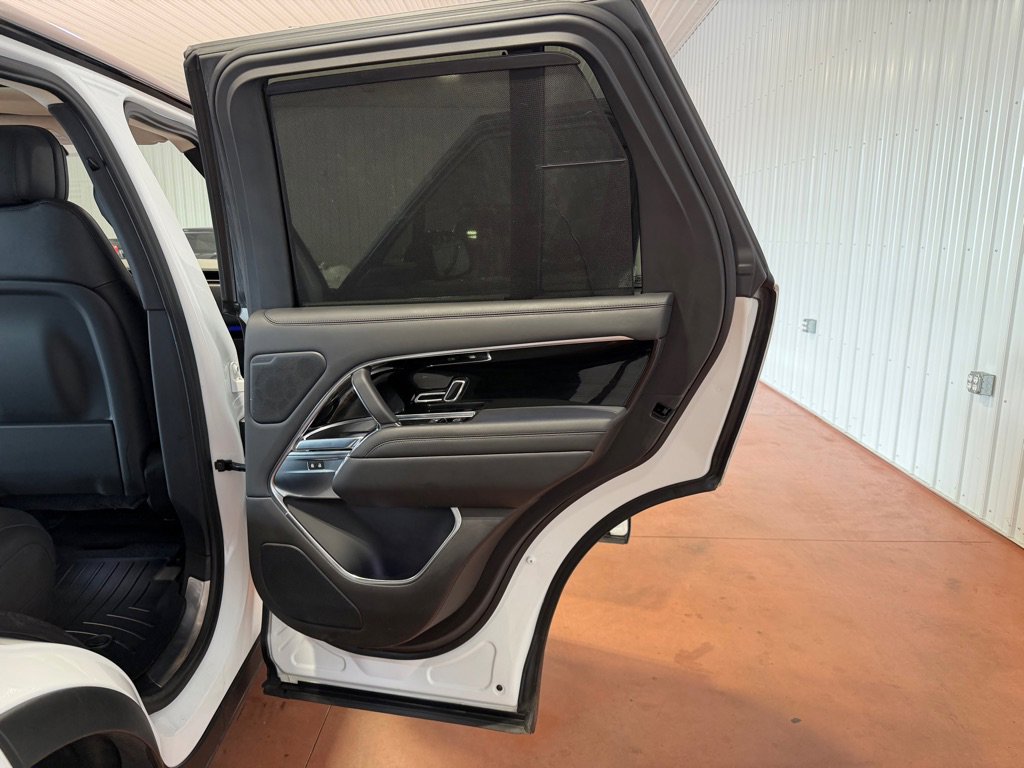 Used 2022 Land Rover Range Rover SE image 24