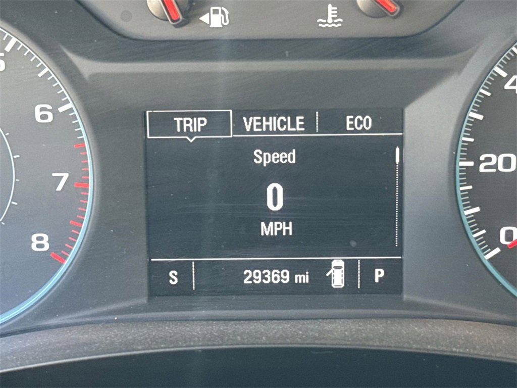 Used 2023 Chevrolet Traverse LT image 11