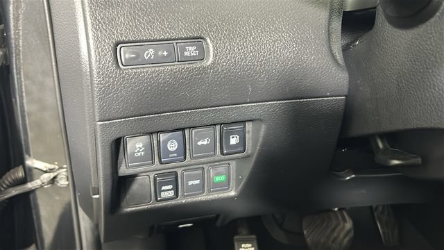 Used 2020 Nissan Rogue SV AWD/4WD image 19