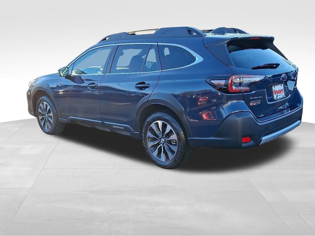 Used 2025 Subaru Outback Limited image 4