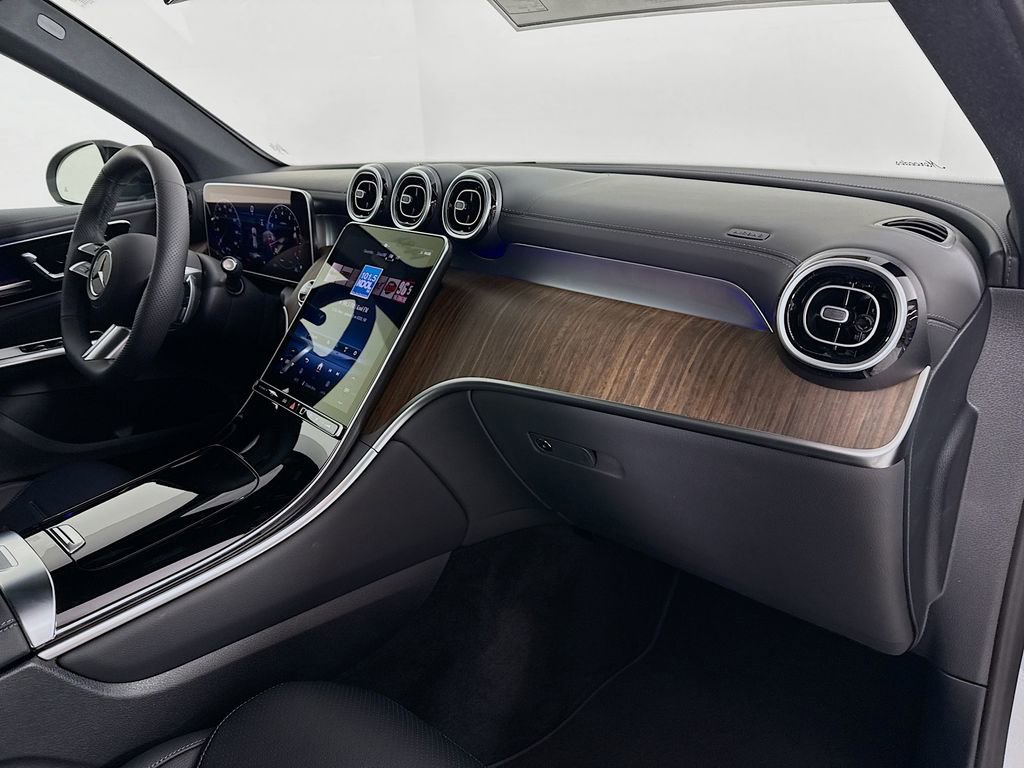 Used 2026 Mercedes-Benz GLC 300 4MATIC image 25