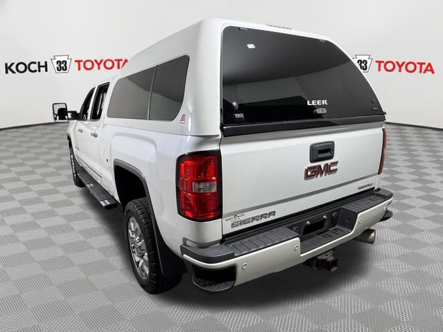 Used 2018 GMC Sierra 2500 Denali w/ Duramax Plus Package AWD/4WD image 6
