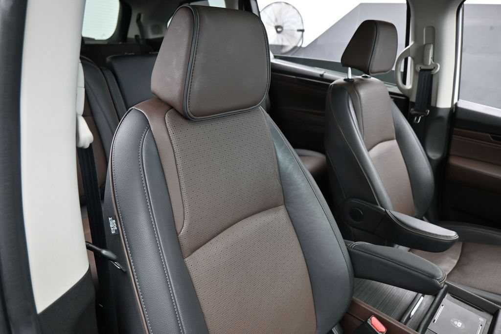 Used 2025 Honda Odyssey Elite image 50