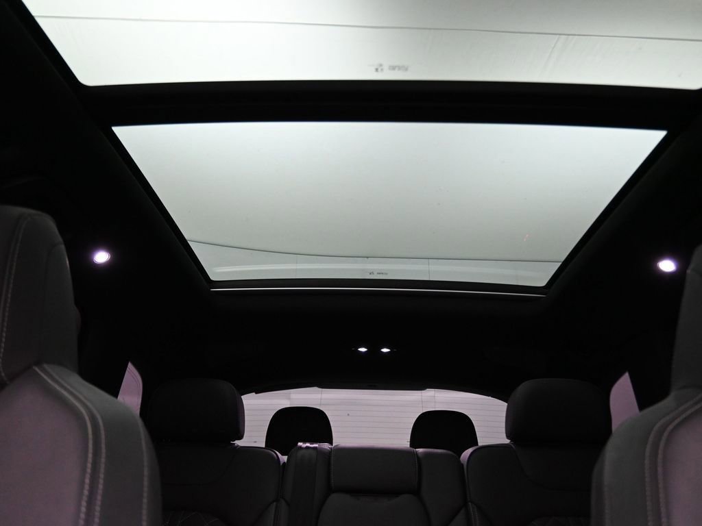 Used 2023 Audi SQ7 Prestige w/ Prestige Package image 16