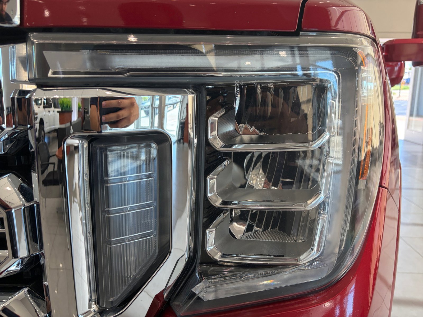 Used 2022 GMC Sierra 2500 Denali w/ Denali Ultimate Package AWD/4WD image 9