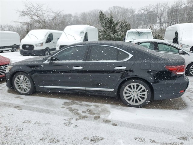 Used 2013 Lexus LS 460 AWD w/ Comfort Pkg image 7