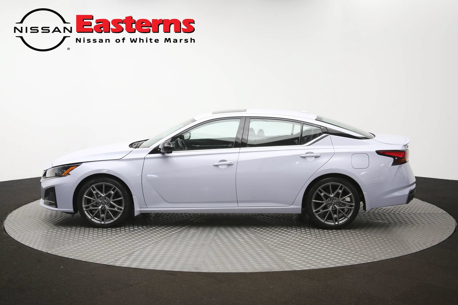 Used 2023 Nissan Altima 2.0 SR FWD image 59