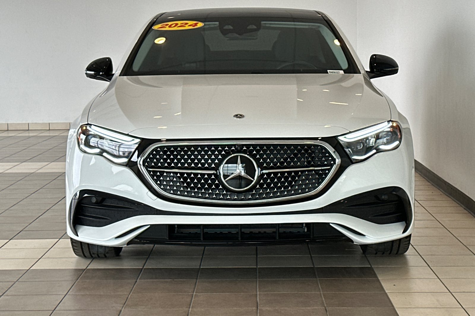 Used 2024 Mercedes-Benz E 350 4MATIC Sedan image 9
