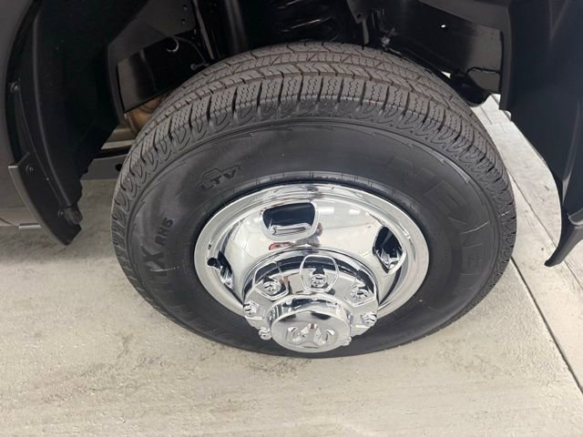 New 2026 RAM 3500 Tradesman w/ Chrome Appearance Group A AWD/4WD image 4