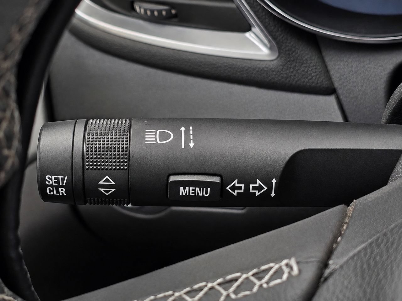 Certified 2015 Buick Encore Convenience FWD image 24