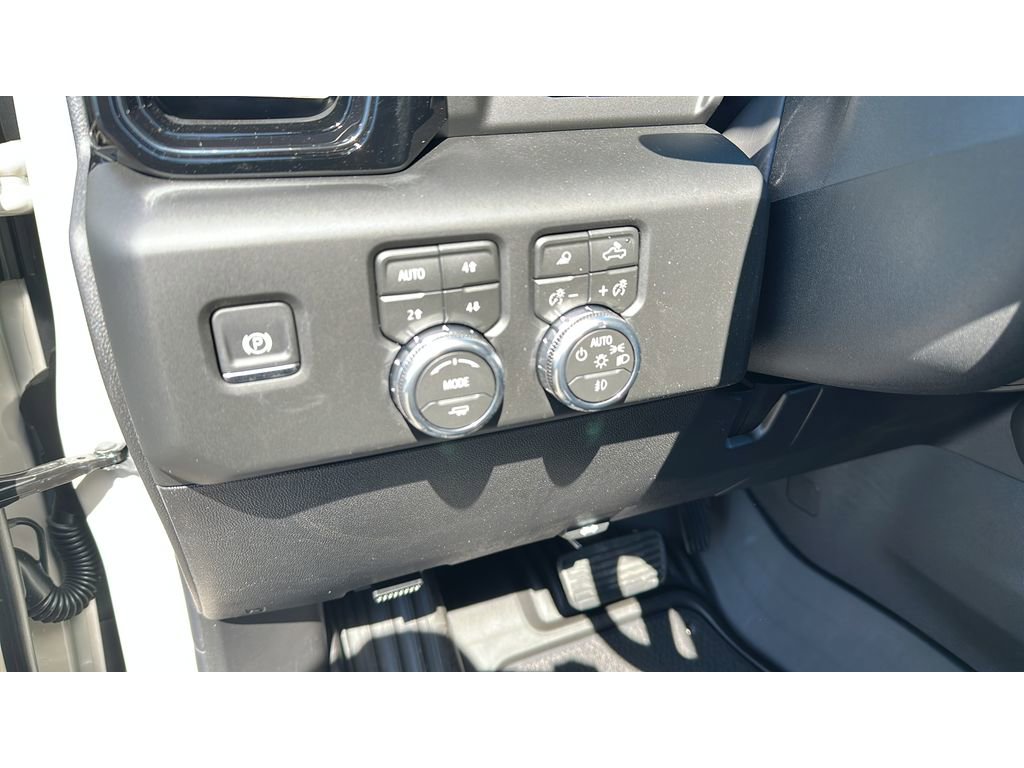 New 2026 GMC Sierra 2500 AT4X w/ LPO, Black Badging Package AWD/4WD image 21