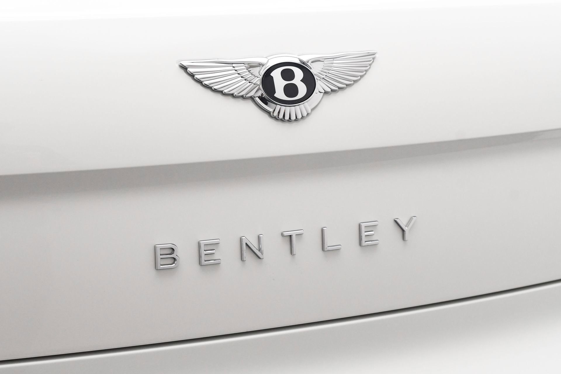 New 2025 Bentley Flying Spur Plug-In Hybrid image 24