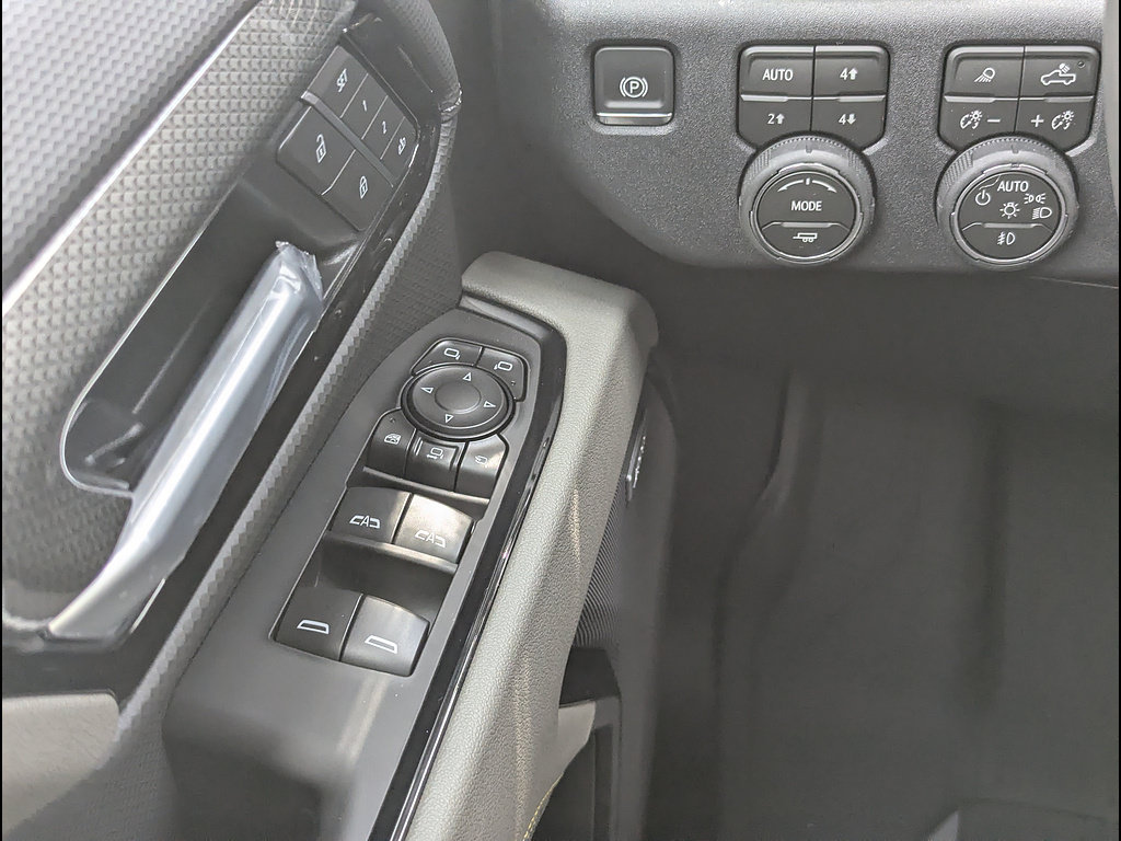 New 2026 Chevrolet Silverado 2500 ZR2 AWD/4WD image 23