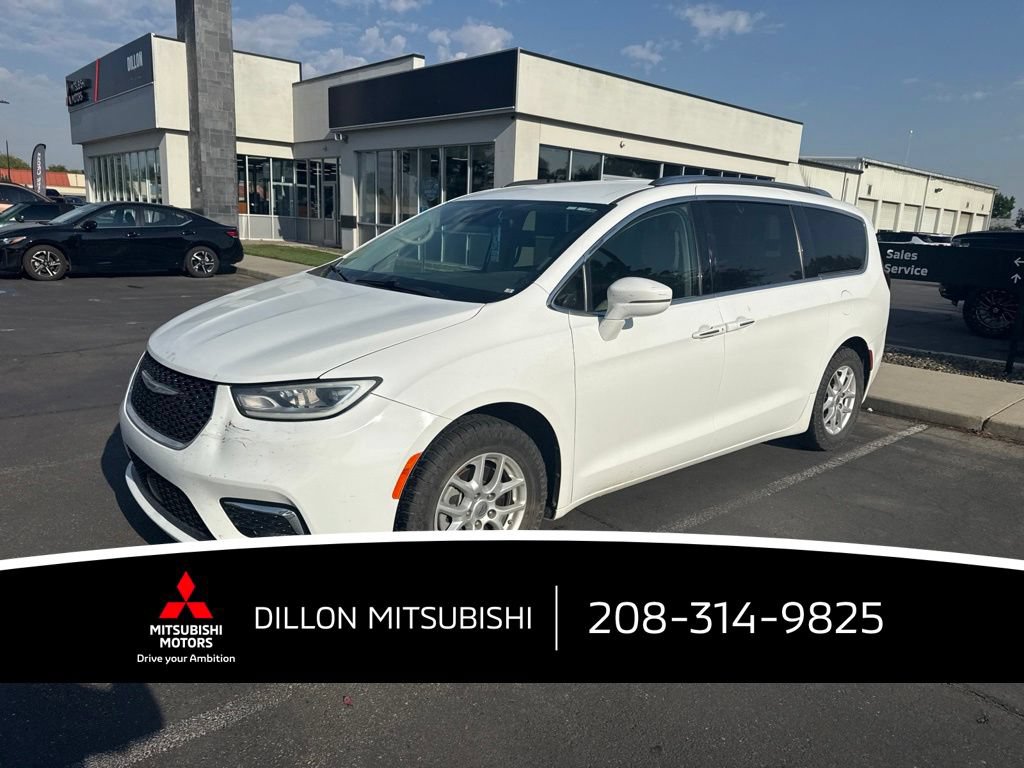 Used 2021 Chrysler Pacifica Touring-L FWD image 2