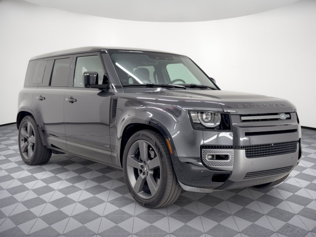 Used 2025 Land Rover Defender 110 V8 AWD/4WD image 7