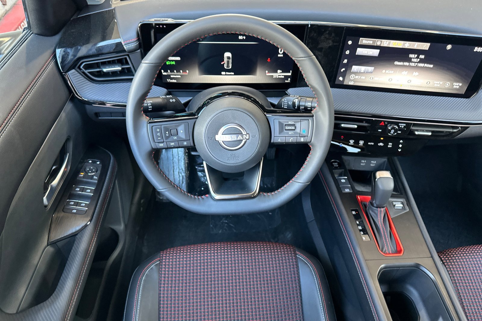 New 2025 Nissan Kicks SR image 11