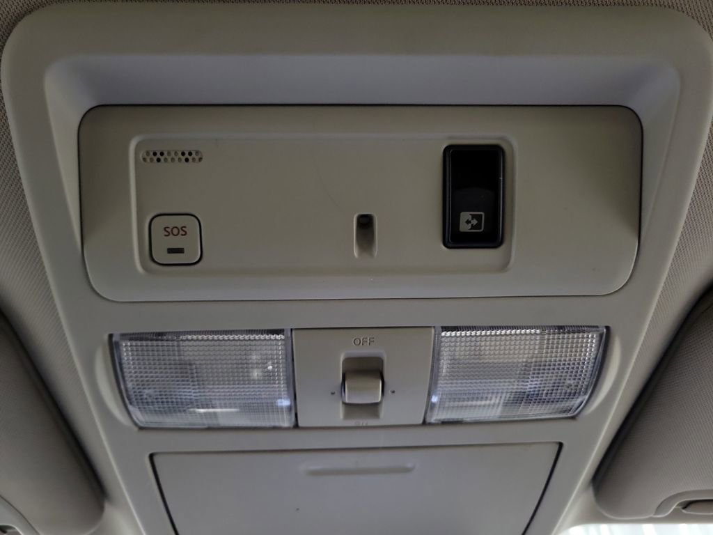 Used 2016 Nissan Titan SL image 20