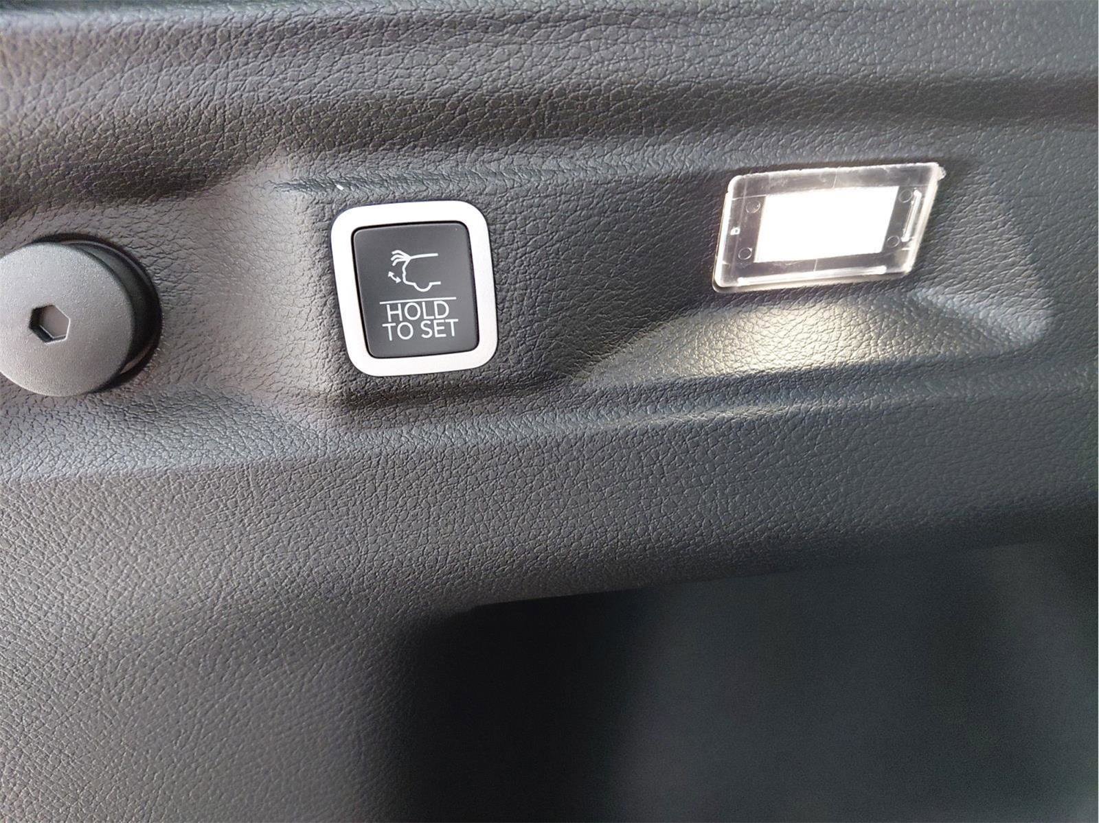 New 2025 Jeep Grand Cherokee L Laredo w/ Luxury Tech Group I AWD/4WD image 28