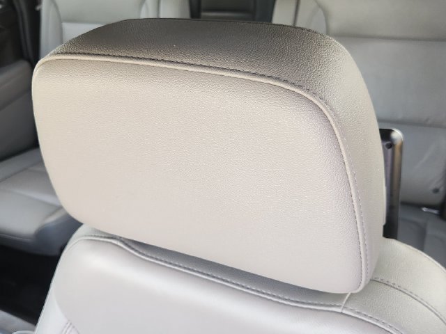 Used 2021 Chevrolet Suburban LT RWD image 24