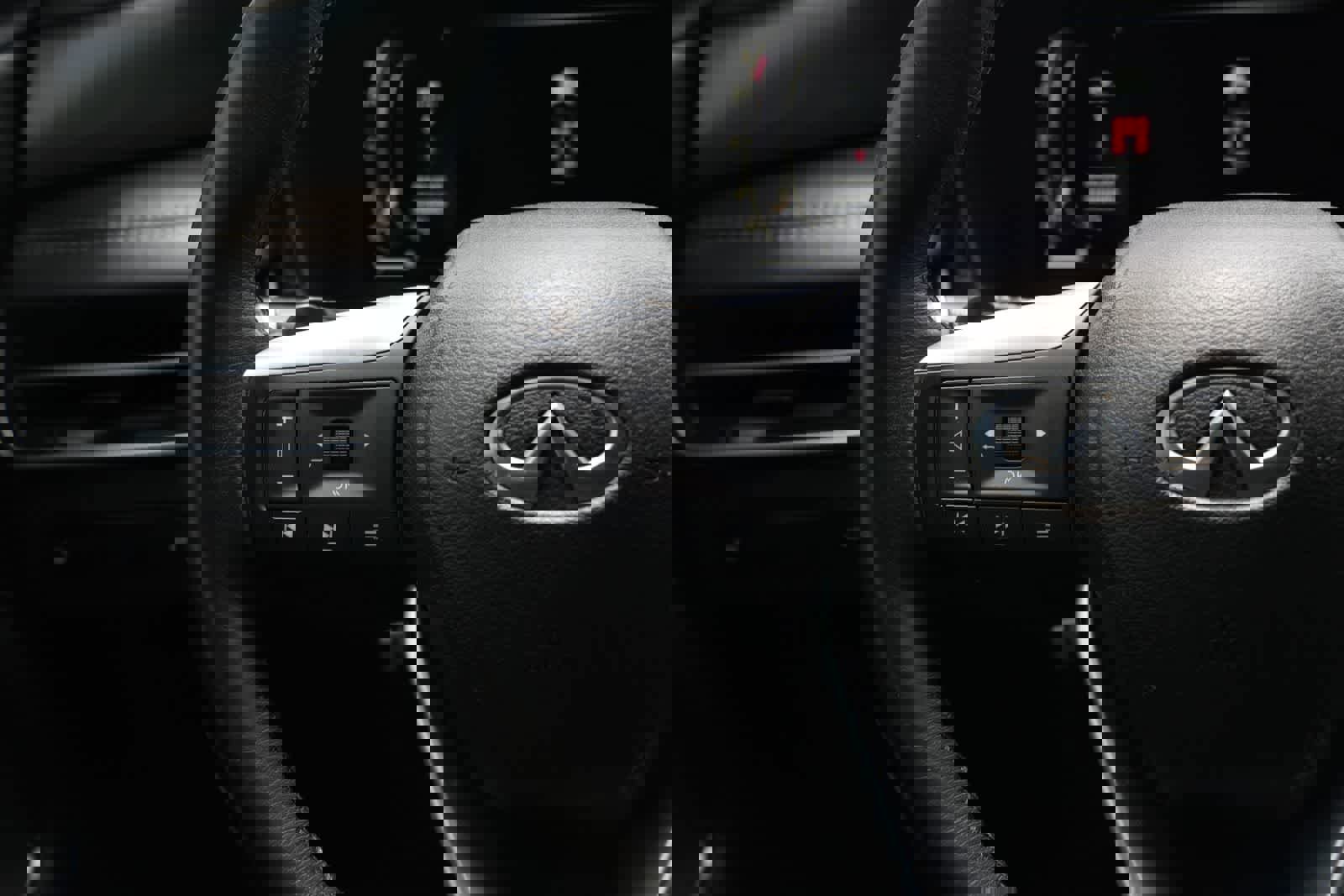 Certified 2023 INFINITI QX60 Luxe w/ Performance Audio Package image 10