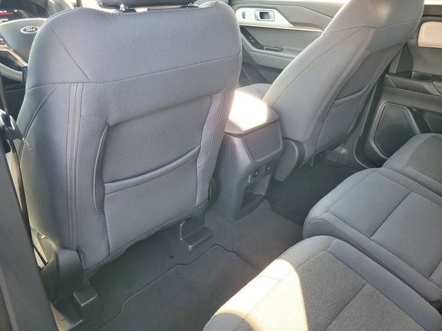 Used 2026 Ford Explorer Active AWD/4WD image 12