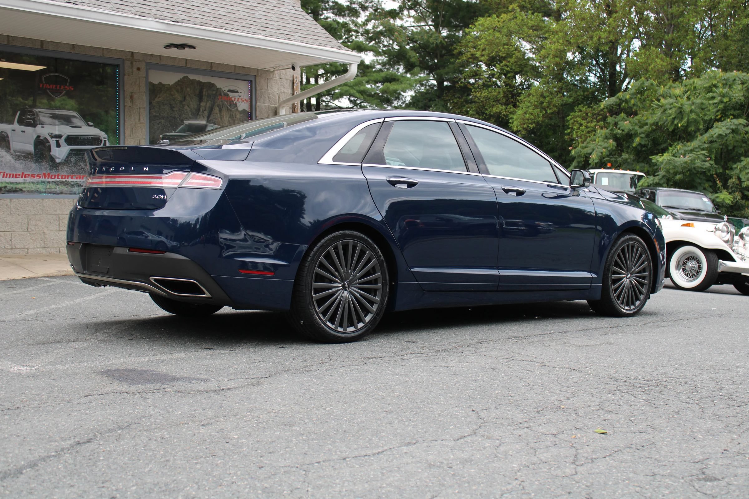 Used 2018 Lincoln MKZ Reserve FWD image 7