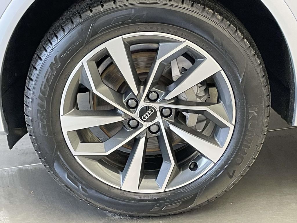 Certified 2023 Audi Q5 2.0T Premium w/ Convenience Package image 11